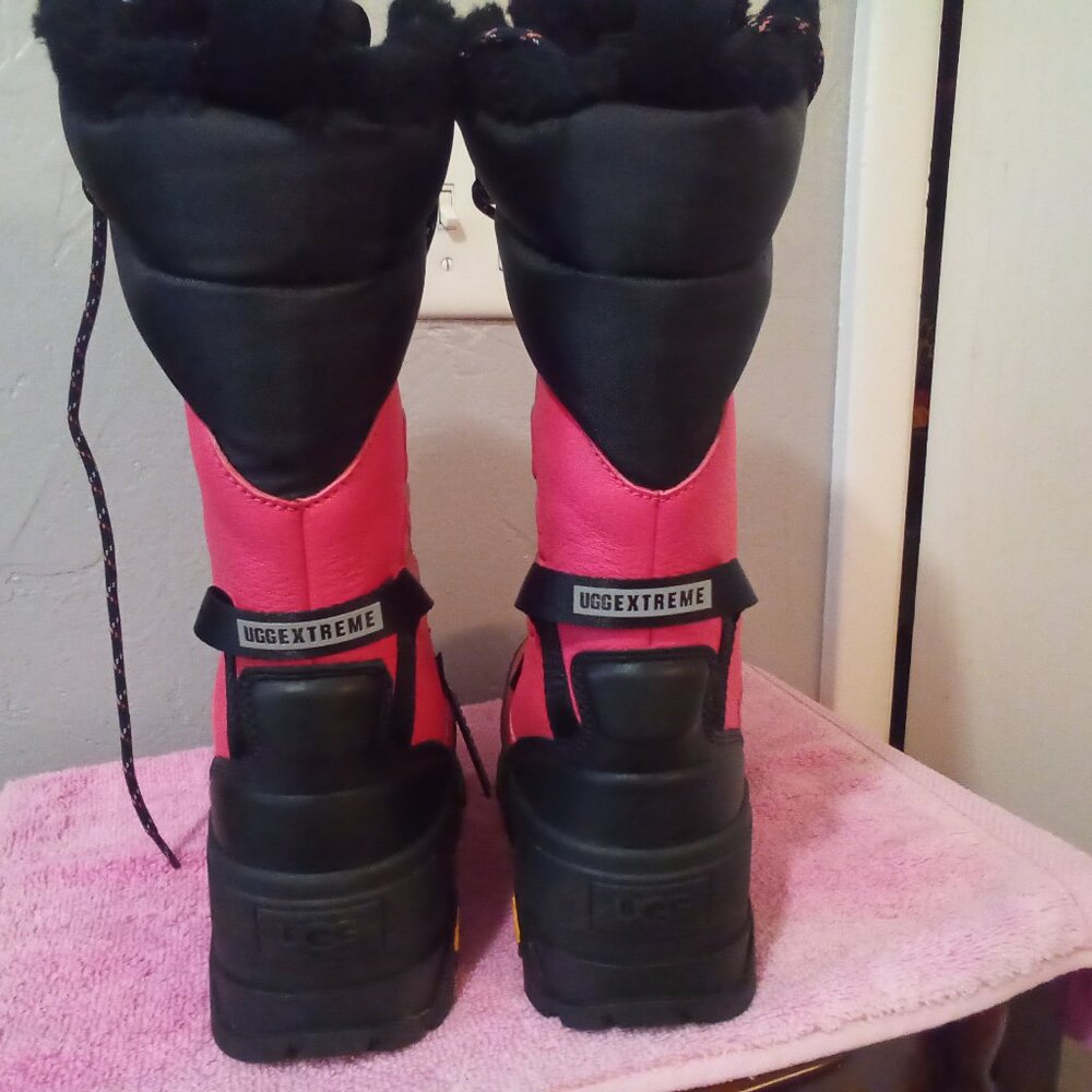Ugh platform snow boots - Picture 2 of 5